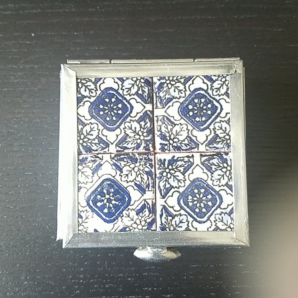 NWOT Blue/silver Moroccan tile box. One size.